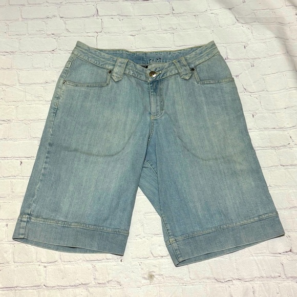 Lane Bryant Light Blue Denim Shorts in size 14 GUC - Picture 1 of 11